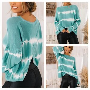 Fate split open back balloon sleeve tie dye sweater size medium